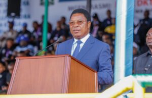 MAJALIWA SIKU YA MEI MOSI WAFANYAKAZI KUTAFAKARI NA KUTATHIMINI MALENGO WALIOJIWEKEA