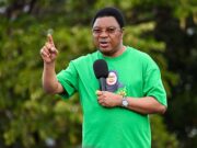 WAZIRI MKUU AMEZUNGUMZA A WAKAZI WA KIJIJI CHA MMAWA