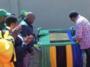 WAZIRI MKUU AWEKA JIWE LA MSINGI LA UJENZI WA SHULE YA SEKONDARI YA WASICHANA IRAMBA