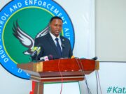 ANASWA AKITENGENEZA DAWA FEKI ZA KULEVYA