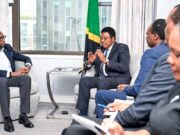 WAZIRI MKUU AFANYA MAZUNGUMZO NA MKURUGENZI MTENDAJI WA AMREF