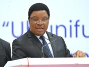 WAZIRI MKUU AWATAKA WAFAMASIA KUZINGATIA MAADILI