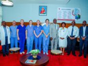 Wataalam bobezi kutoka Ireland watua MOI kutoa matibabu ya mifupa kwa watoto