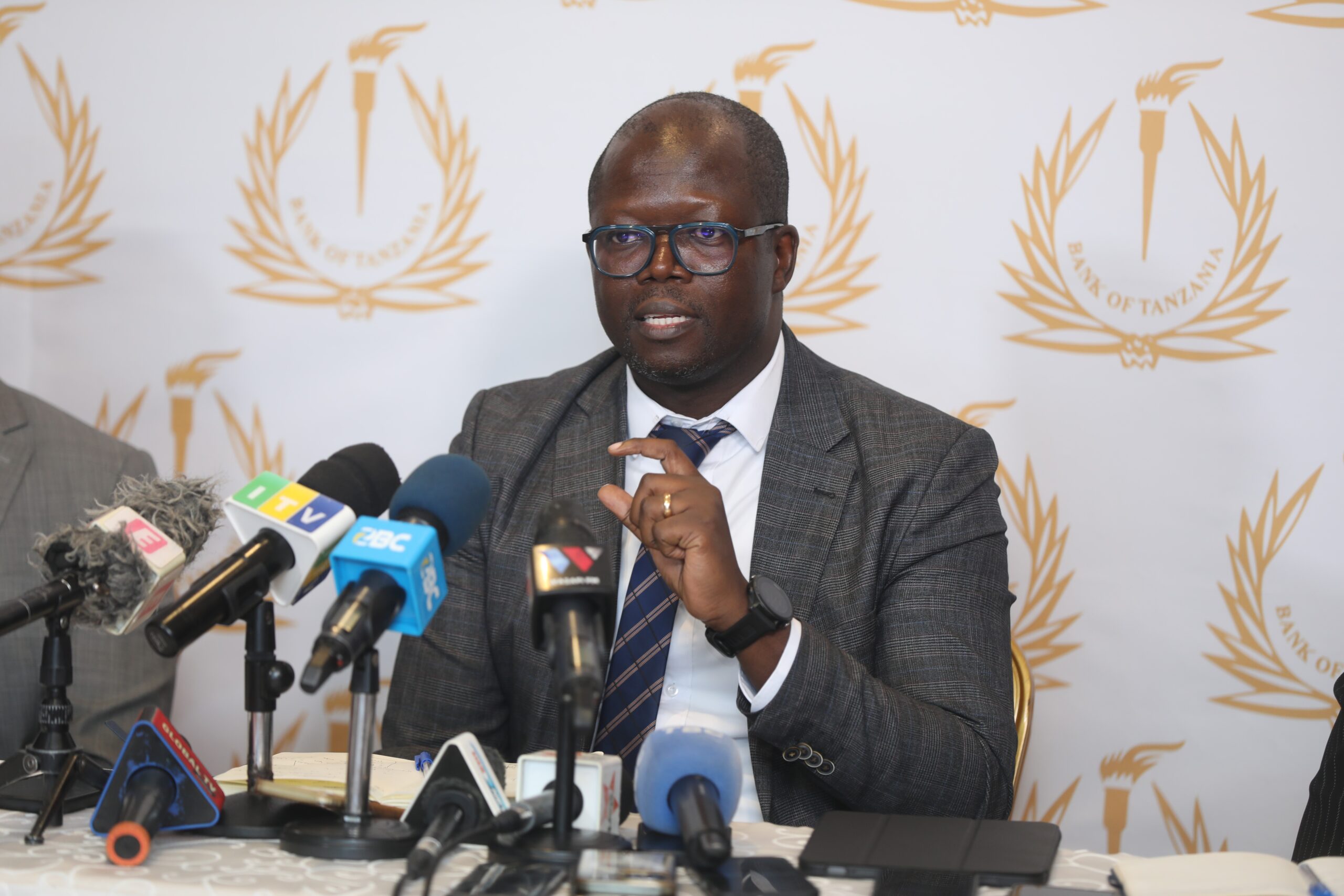 BoT: Hatuuzi dhahabu kufadhili miradi ya serikali