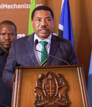 Serikali kununua matrekta 10000-Dk. Mwigulu