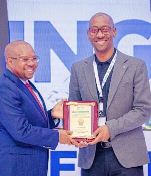 NSSF yaibuka mshindi wa kwanza na kupokea tuzo kwa uzingatiaji wa sheria ya serikali mtandao